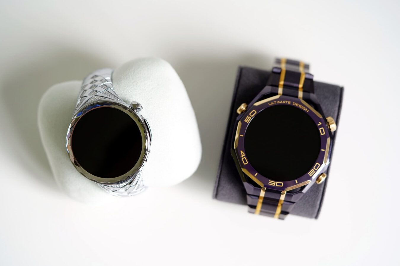 Huawei Watch Ultimate Design Spring Edition smartwatch