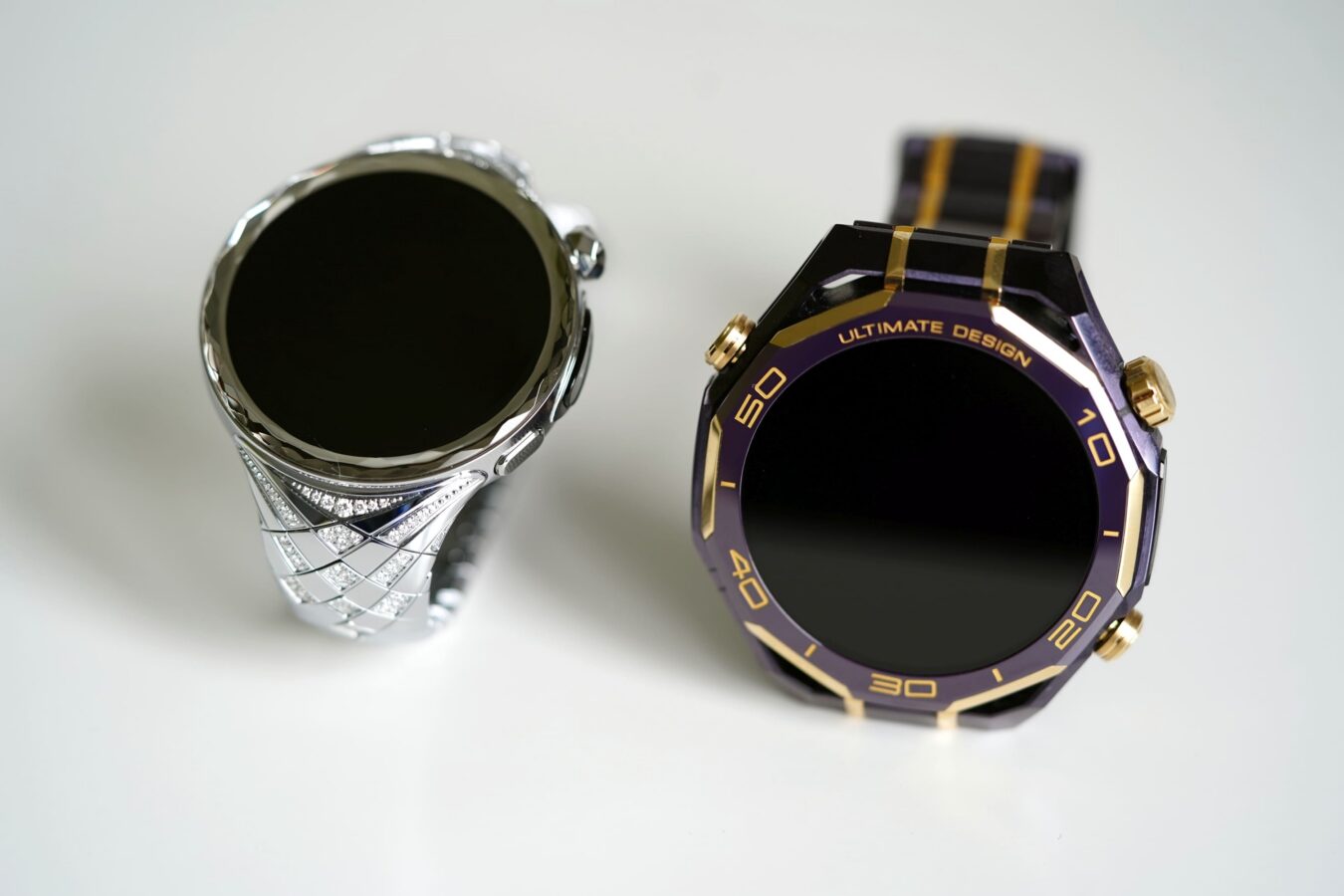 Huawei Watch Ultimate Design Spring Edition smartwatch