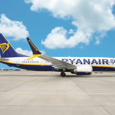 samolot rynair plane