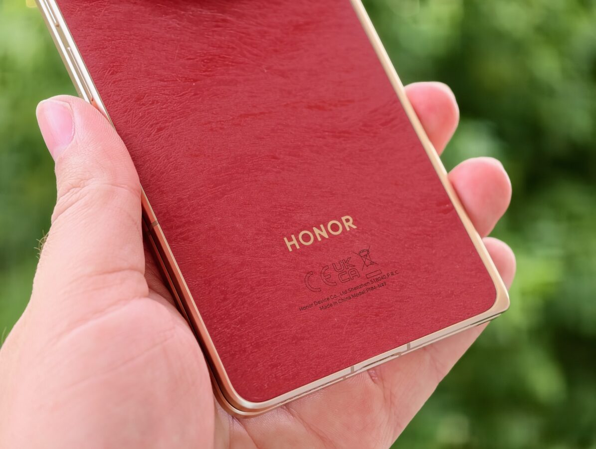 Honor Magic V6