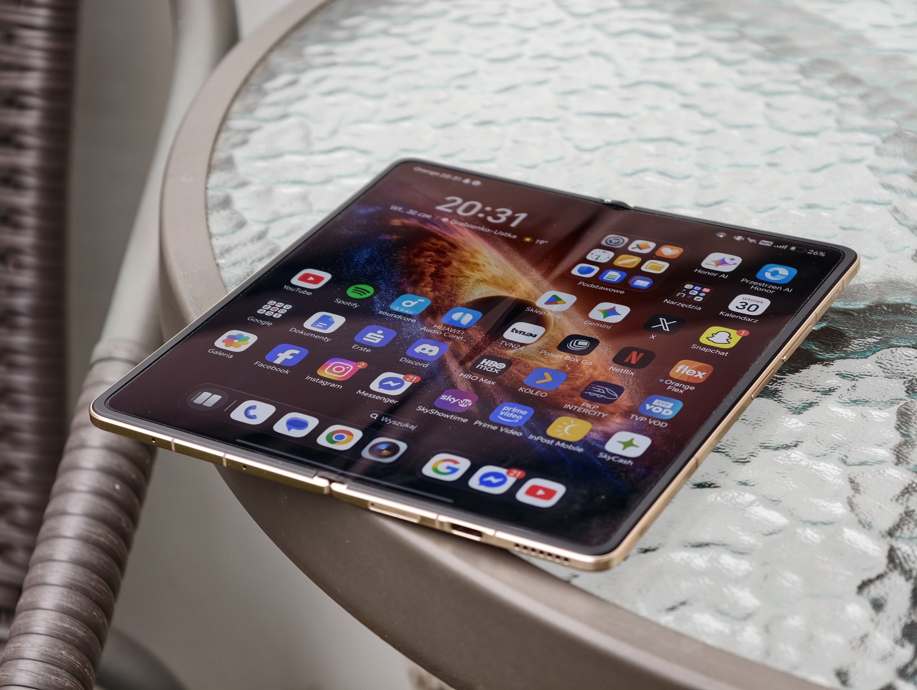 Honor Magic V6