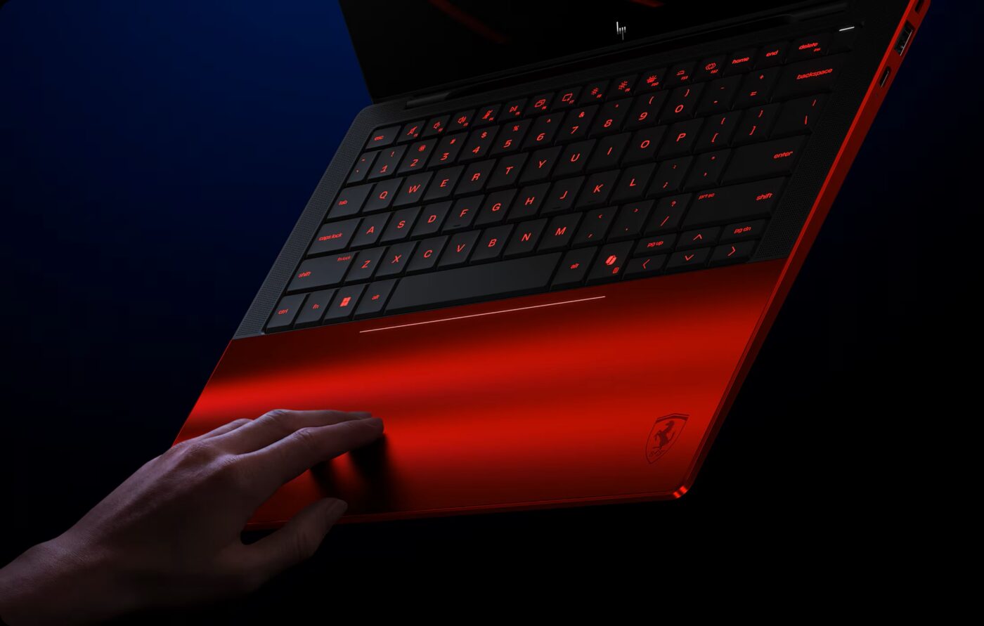 laptop HP Limited Edition Scuderia Ferrari AI PC