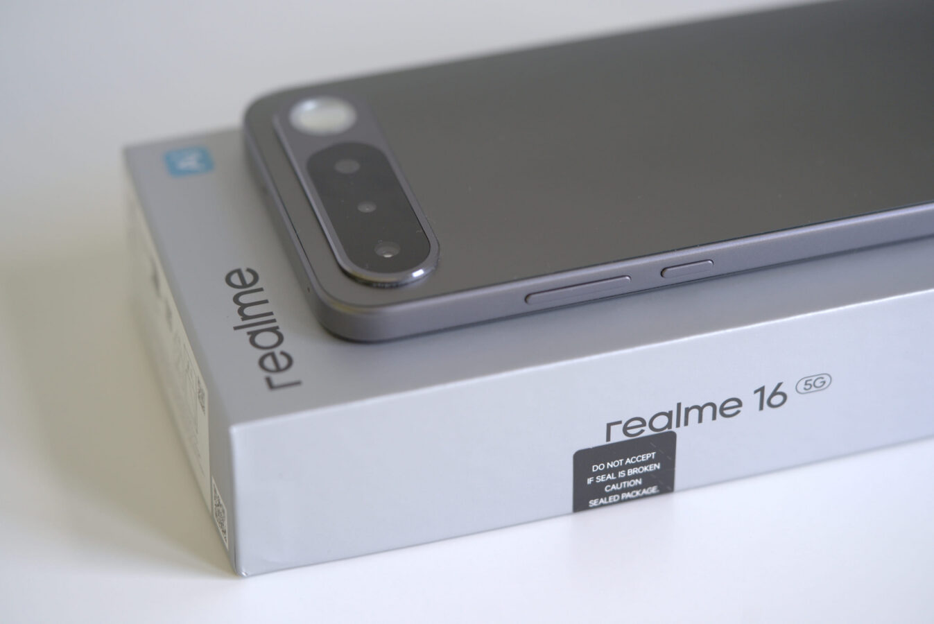 Realme 16