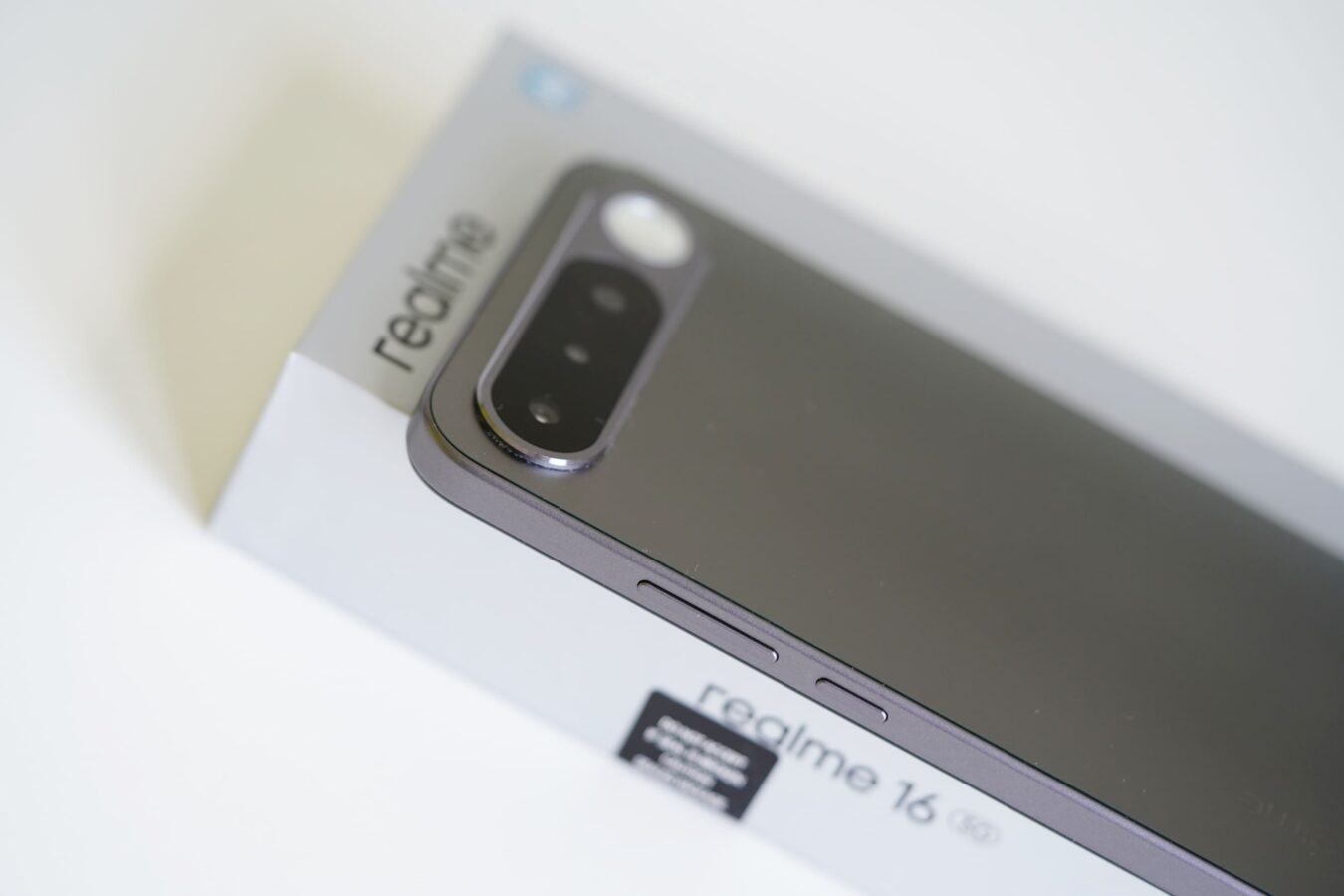 Realme 16