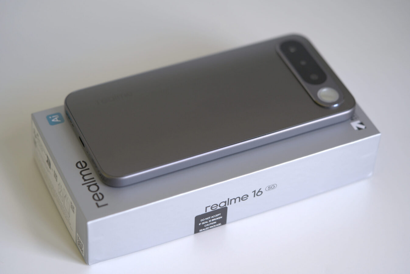 Realme 16