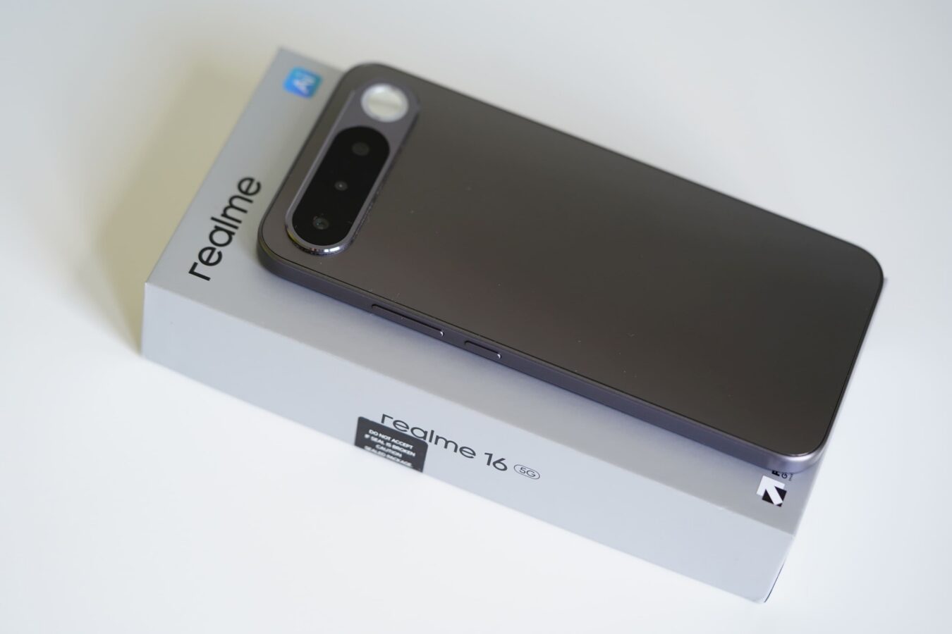 Realme 16