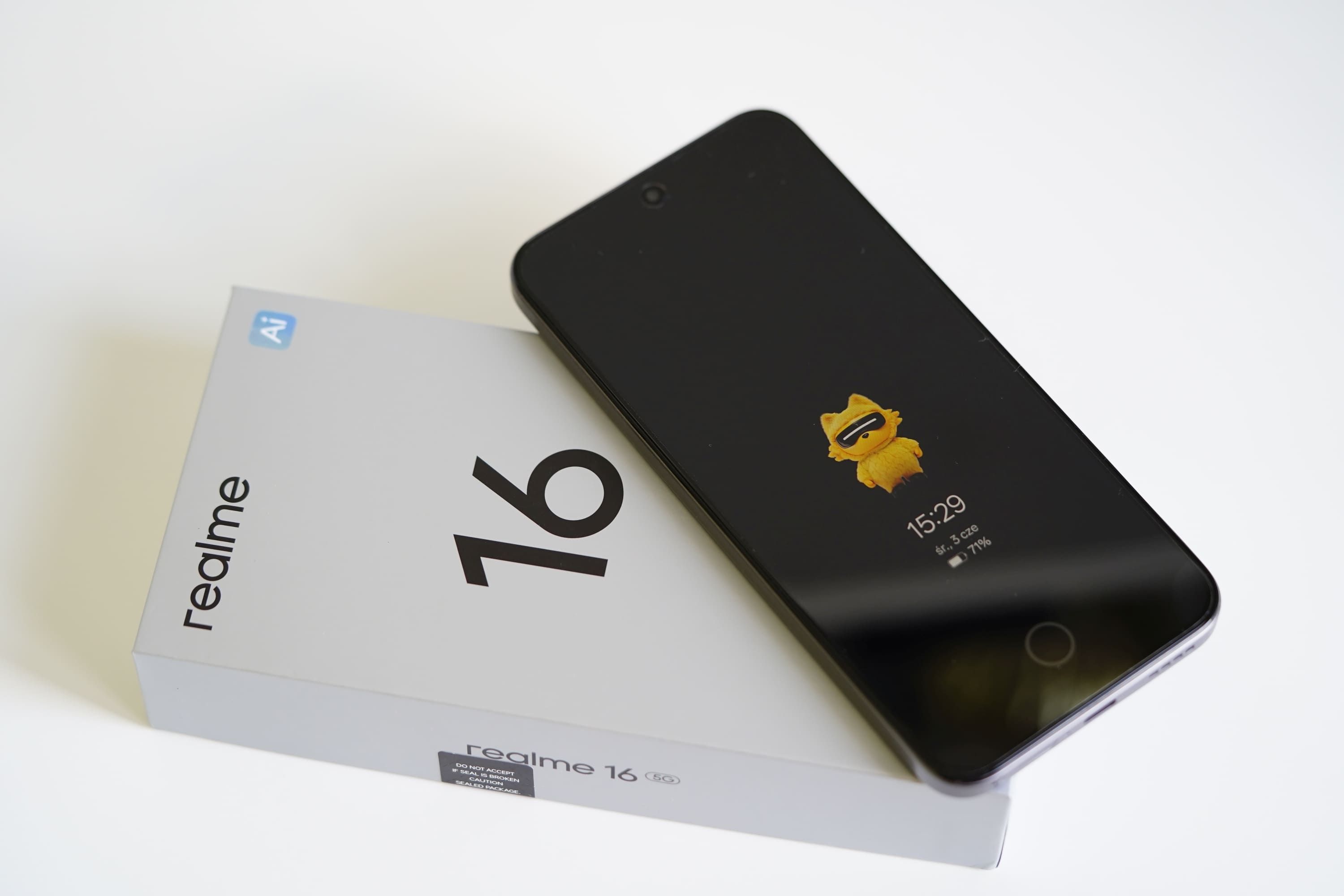 Realme 16