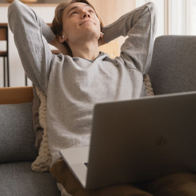 laptop relaks
