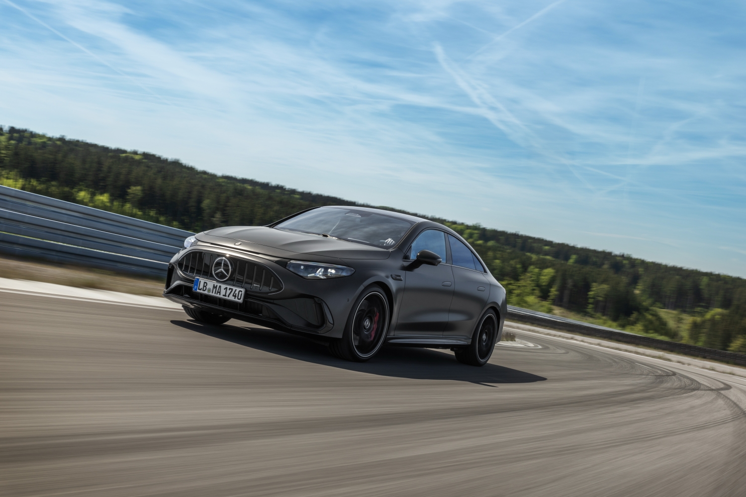 Electric Mercedes-AMG CLA 45 4Matic+ Debuts: 0–100 km/h in 3.2 s but Weighs Over 2.3 Tonnes