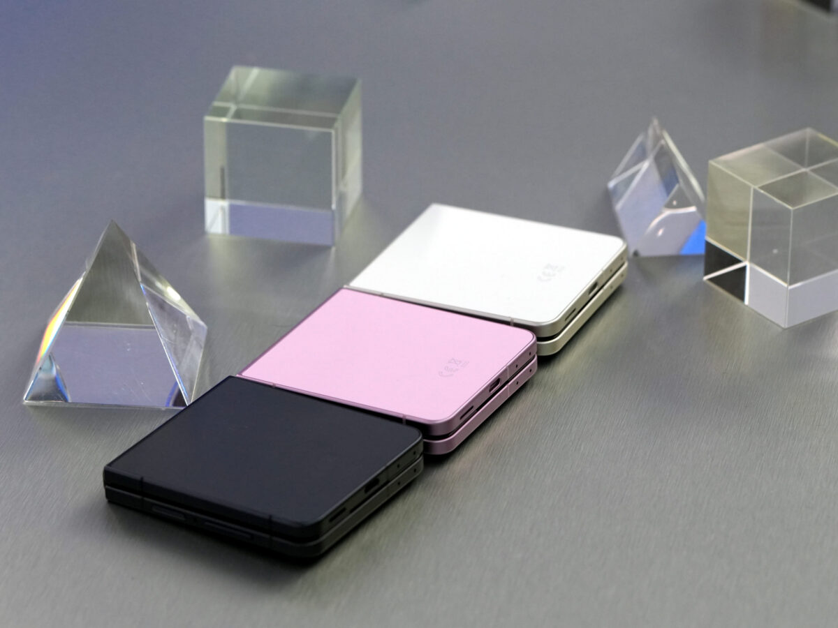 Samsung Galaxy Z Flip 8