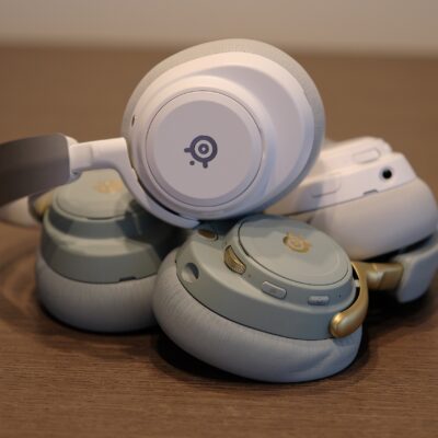 Porównanie SteelSeries Arctis Nova Elite z Arctis Nova Pro Omni