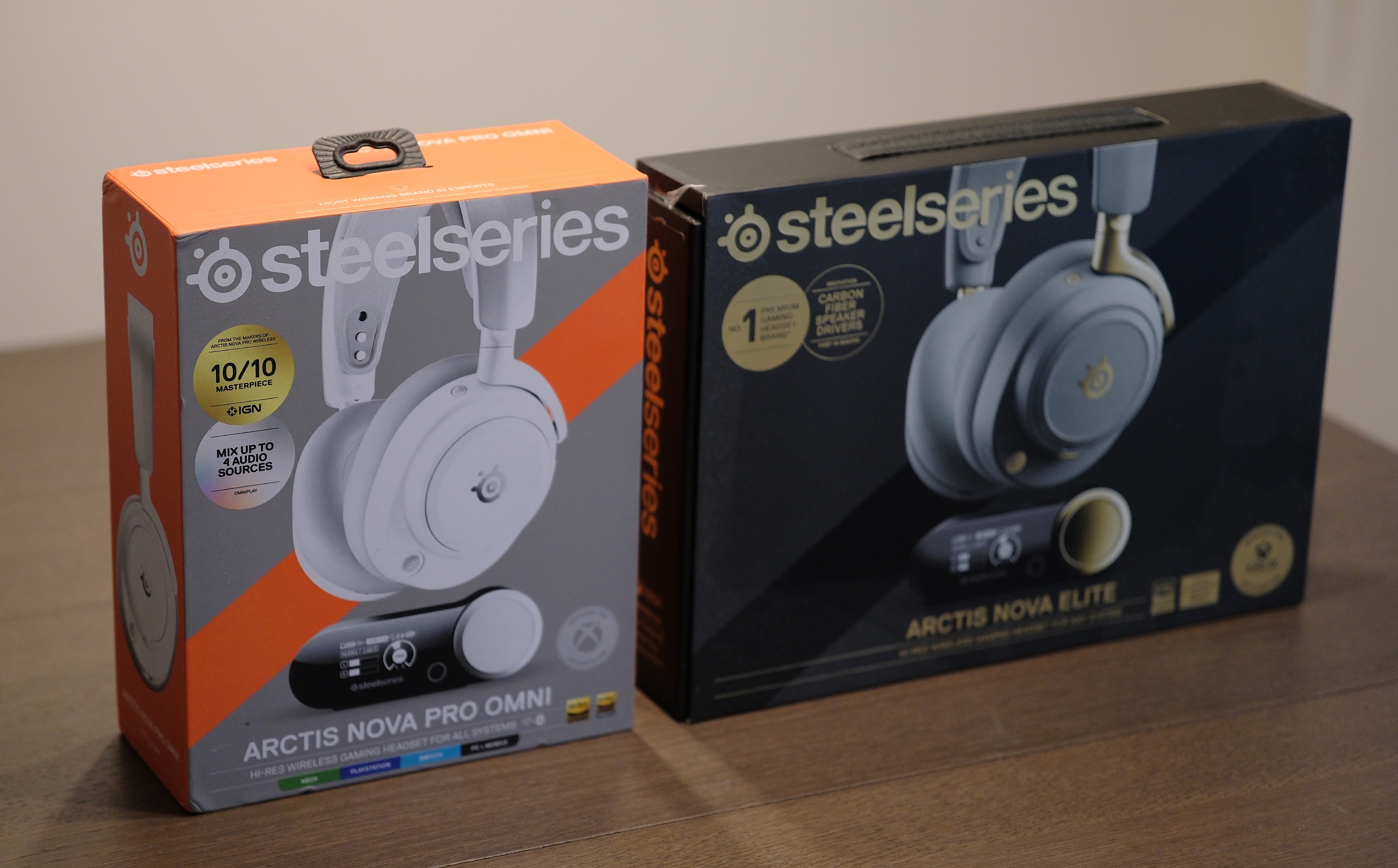Porównanie SteelSeries Arctis Nova Elite z Arctis Nova Pro Omni