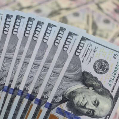 dolary dollars