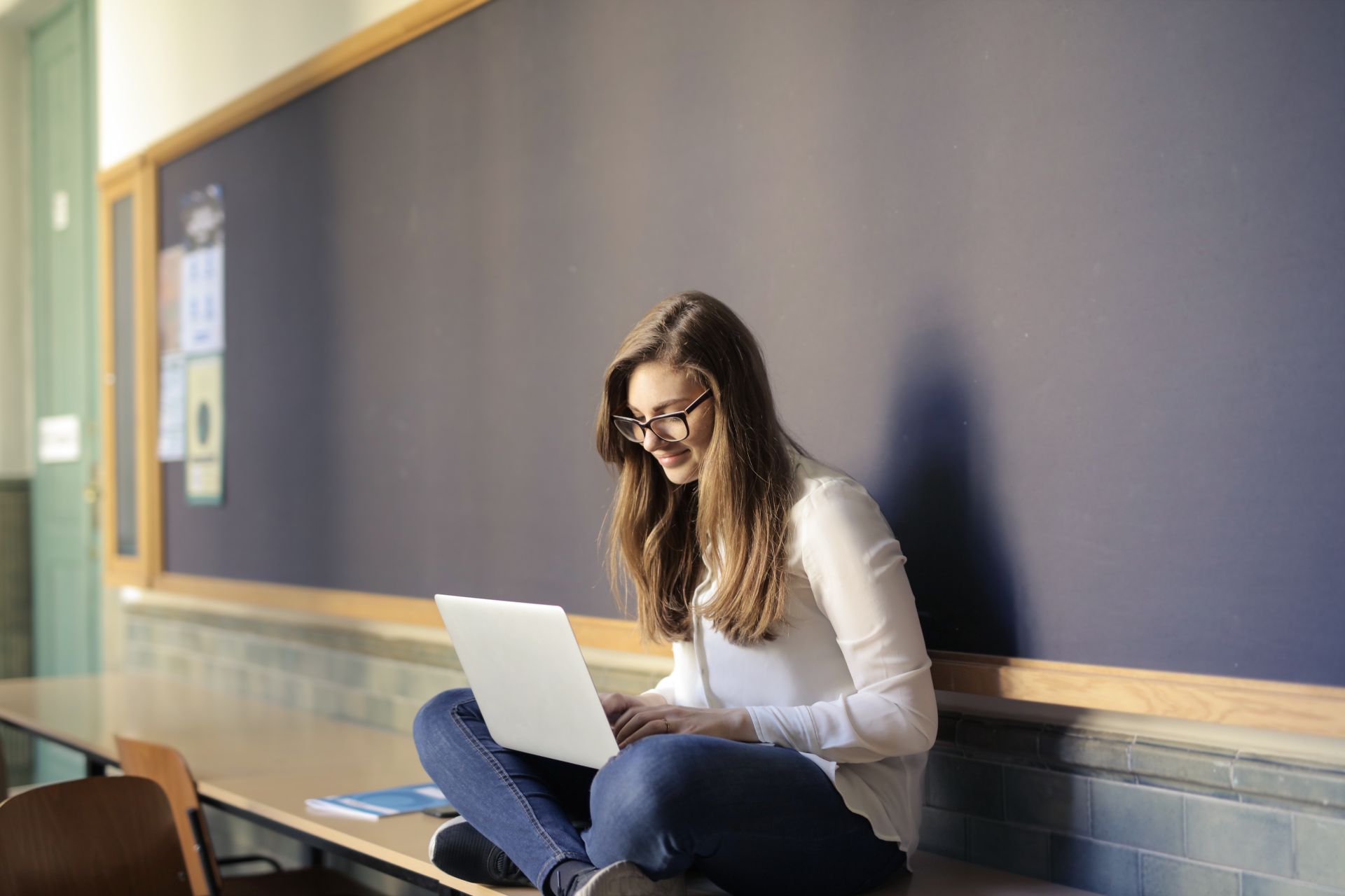 studentka z laptopem