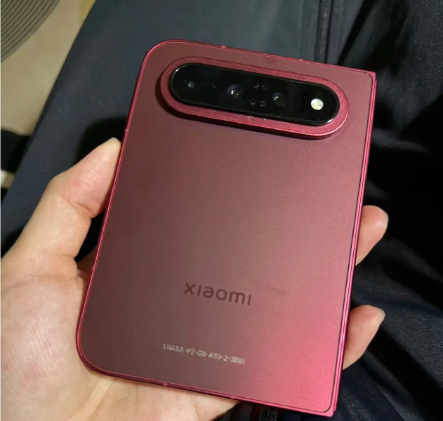 Xiaomi 18 Fold na nieoficjalnym zdjęciu