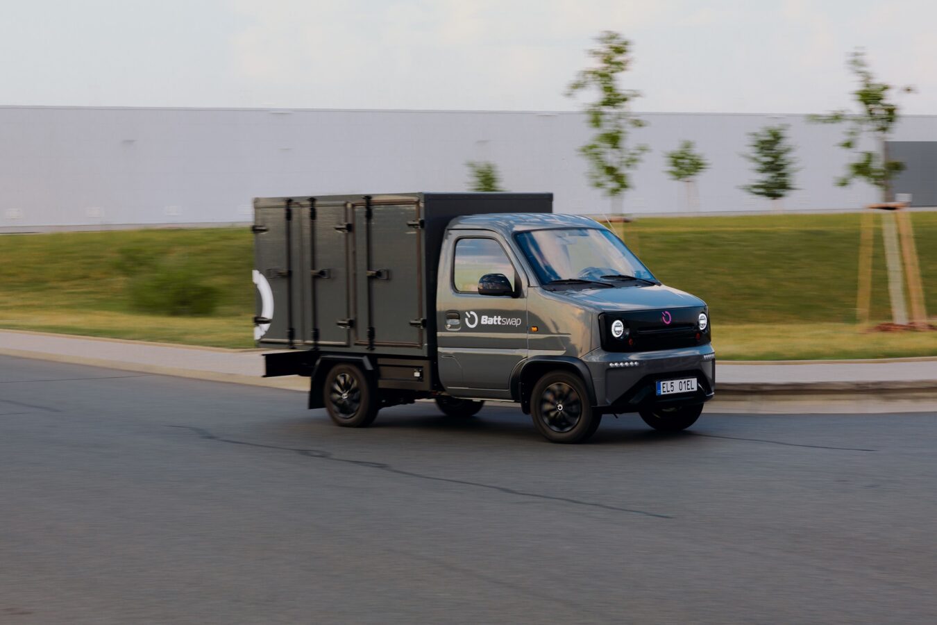 dostawcze auto elektryczne battswap rewolucja