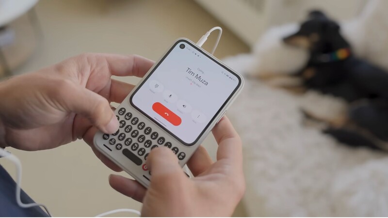 smartfon clicks communicator