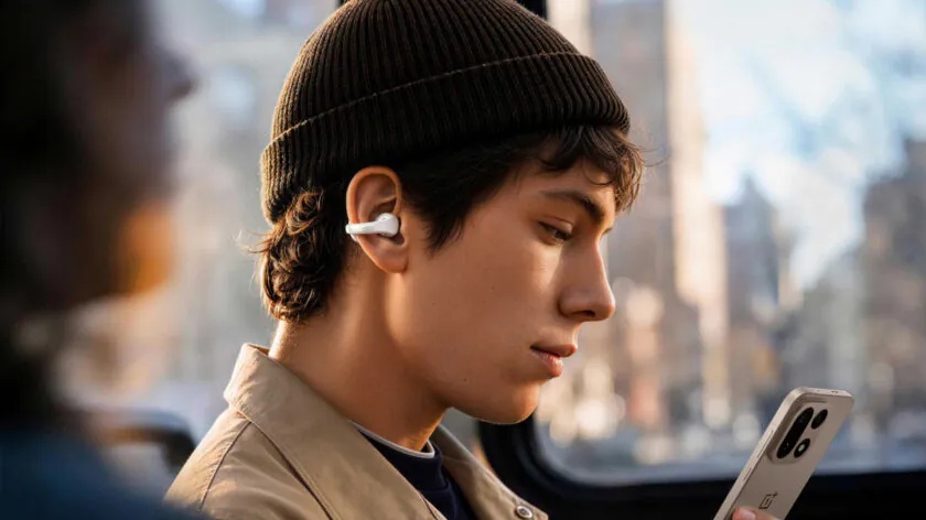 oneplus buds clip