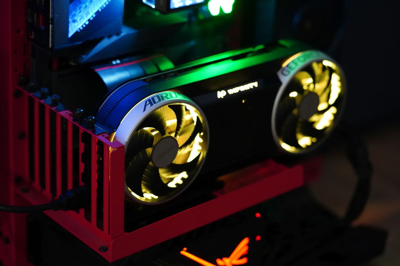 Gigabyte GeForce RTX 5070 AORUS INFINITY 12G